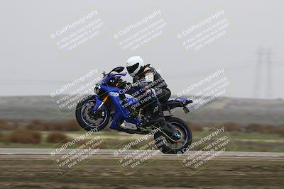 media/Nov-29-2025-TrackDaz (Sat) [[10ae2d9bce]]/B Group/Session 4 (Wheelie Bump)/